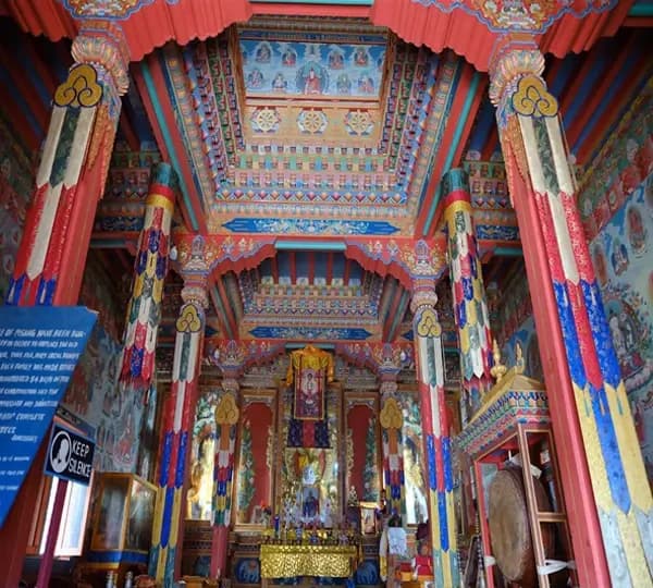 Upper Mustang vs Annapurna Circuit Trek