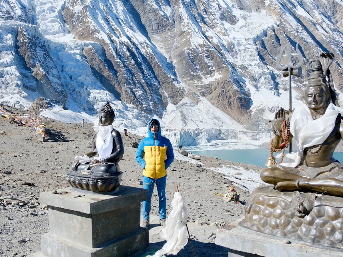 Annapurna Circuit Trek via Tilicho Lake - 15 Days
