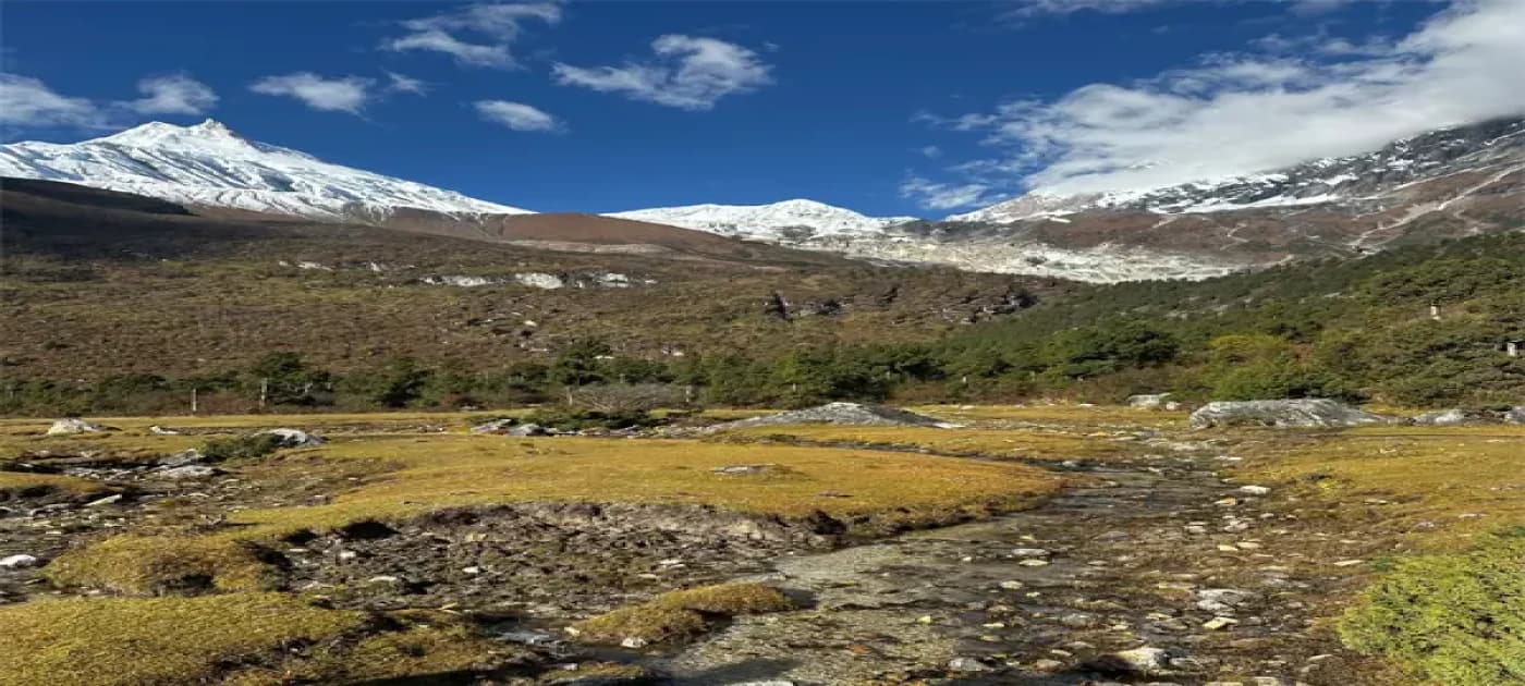 Why Manaslu Circuit Trek is better than Annapurna Circuit Trek?