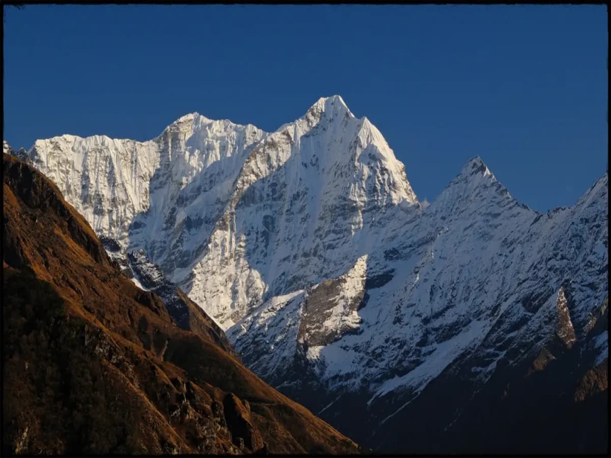 Gokyo Lake Trek 13 Days